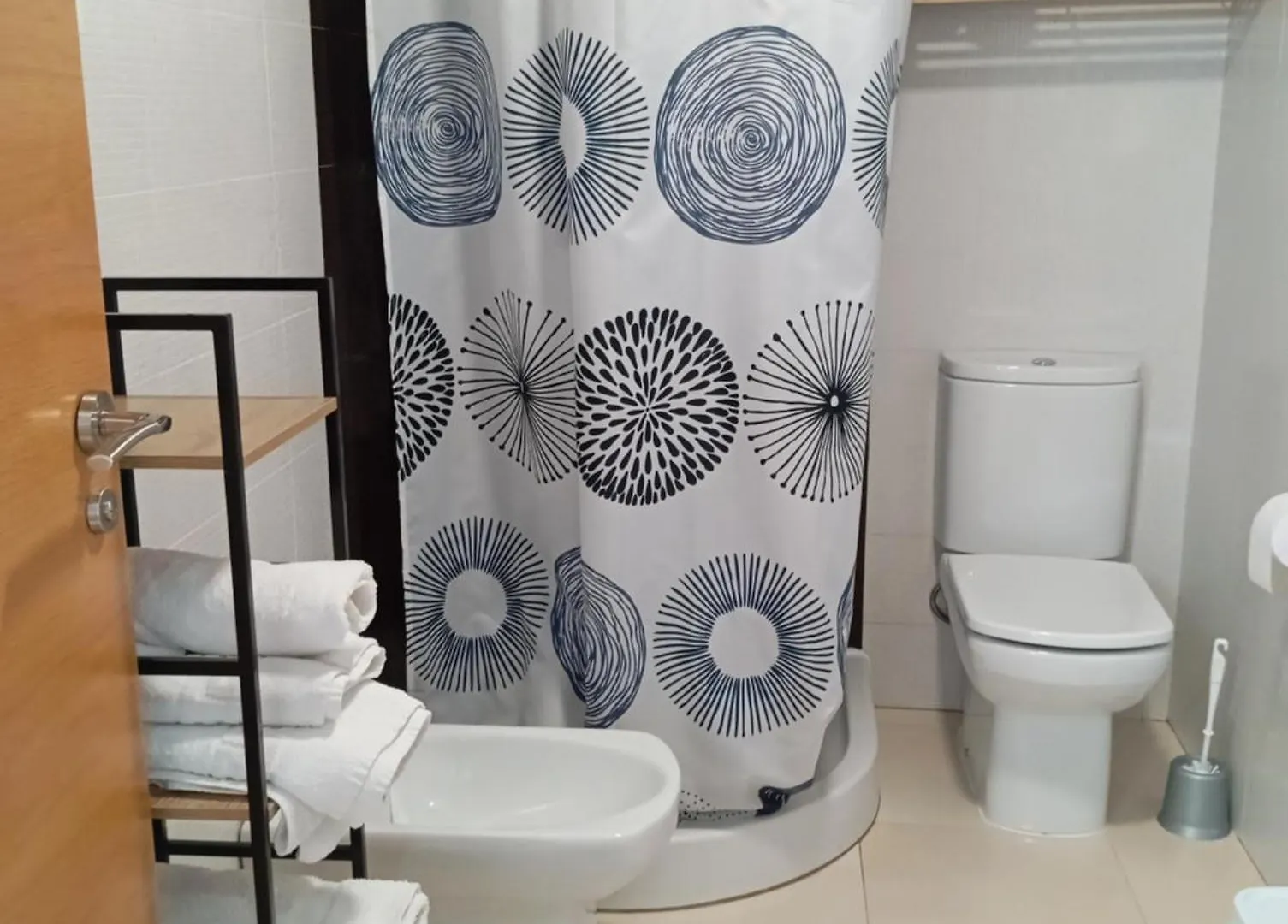 Apartamentos Turisticos Las Cinco Joyas Linares  0*, Linares (Jaen) España